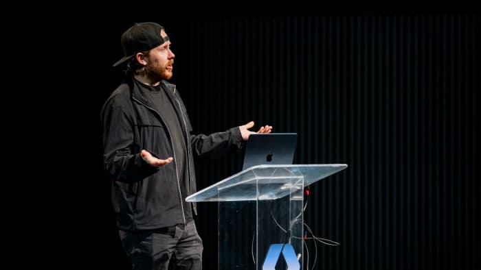 Thumbnail for AI-Assisted Bug Fixing with Sentry